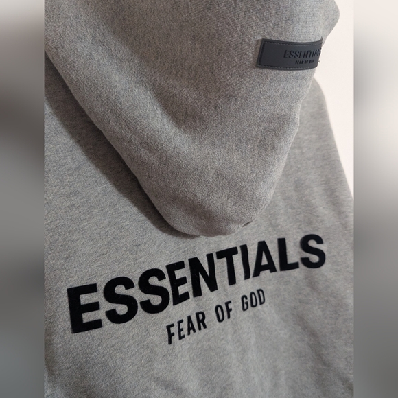 ESSENTIALS Fear Of God Fleece Cropped Hoodie Pullover Sweatshirt - Picture 3 of 10
